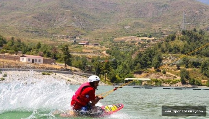 Su Kayağı Sporu Nedir?