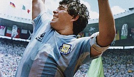 Spor dünyası Maradona'nın yasını tutuyor [Maradona 60 yaşında hayatını kaybetti]